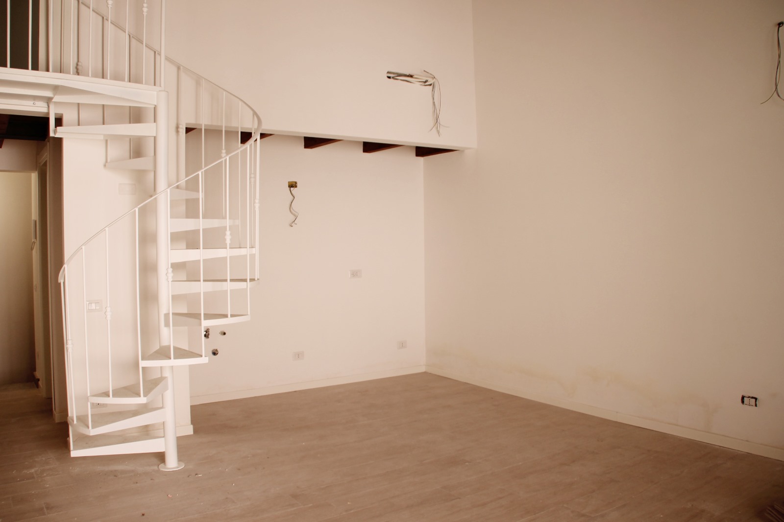 Struttura Indipendente in vendita a Viterbo Centro, Viterbo - Agenzia Immobiliare Viterbo - Anteprima 15
